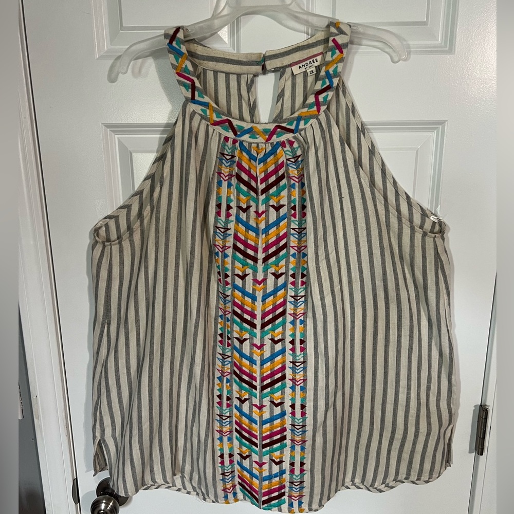 Womans Tank with Embroidered pattern size 2X